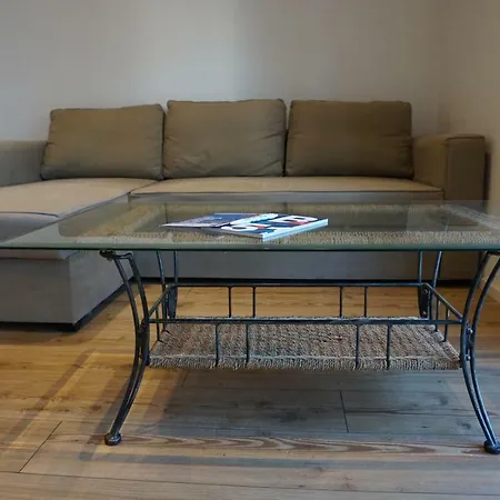 Nest In The Апартаменты Триест